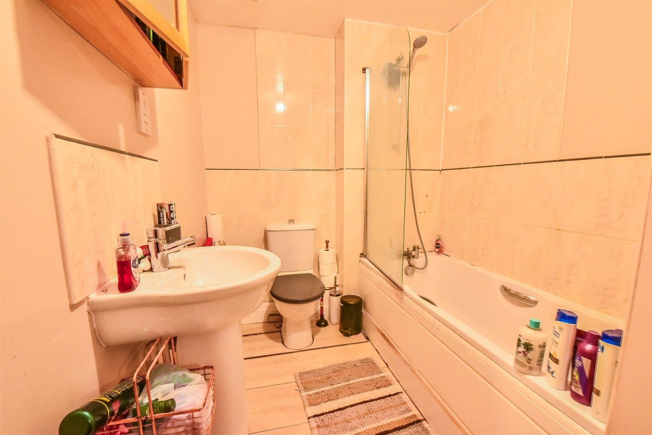 Brownings Lane, Dursley
