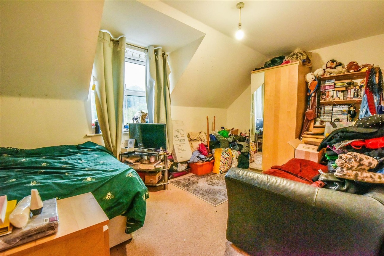 Brownings Lane, Dursley