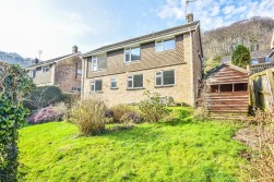 Five Acres, Dursley