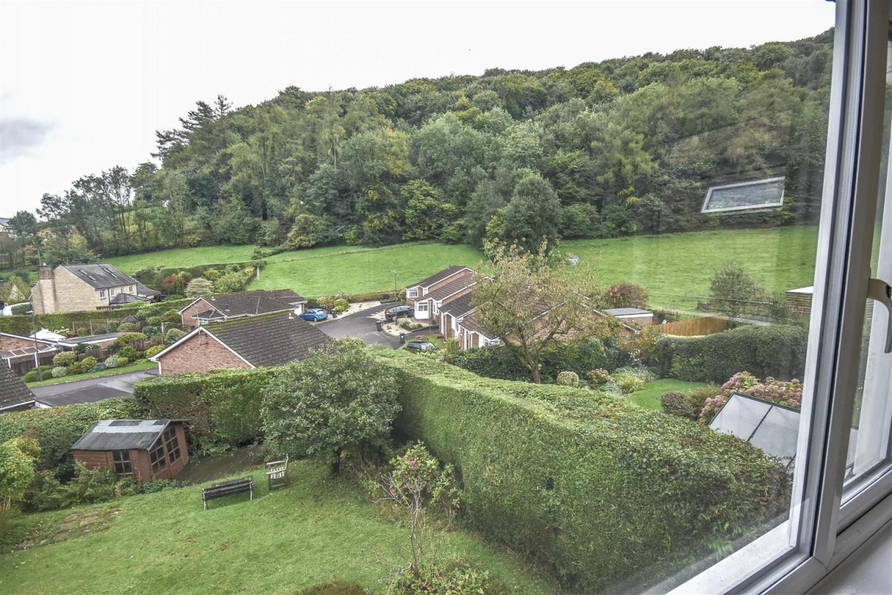 Five Acres, Dursley