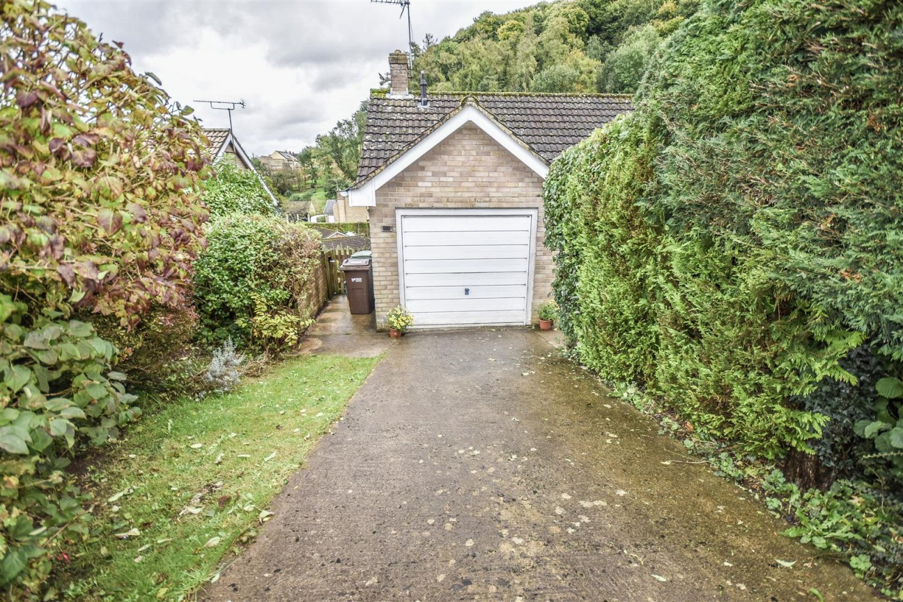 Five Acres, Dursley