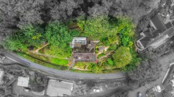 The Broadway, Dursley