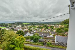 The Broadway, Dursley