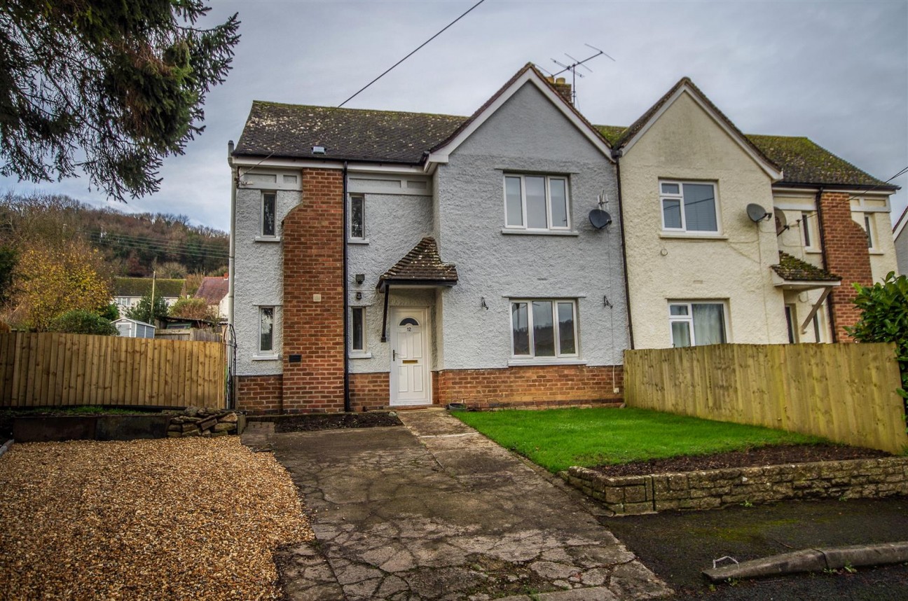 Lampern View, Uley