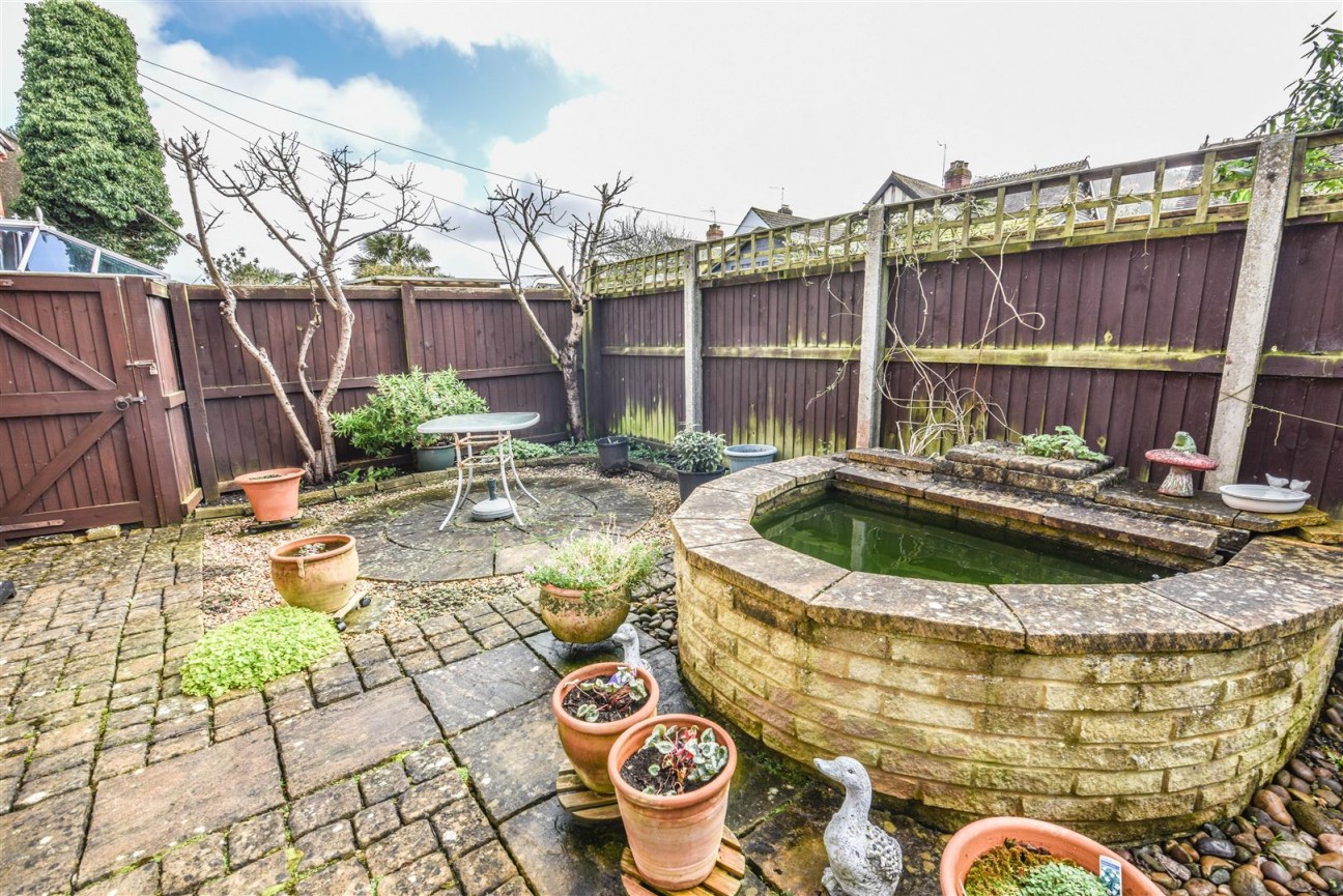 Woodfield Road, Dursley