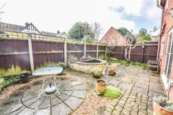 Woodfield Road, Dursley