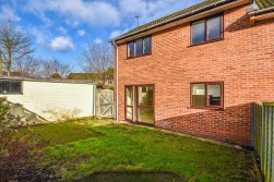 30 Reine Barnes Close, Dursley