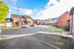 30 Reine Barnes Close, Dursley