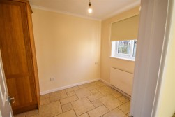 30 Reine Barnes Close, Dursley