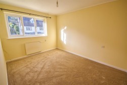 30 Reine Barnes Close, Dursley