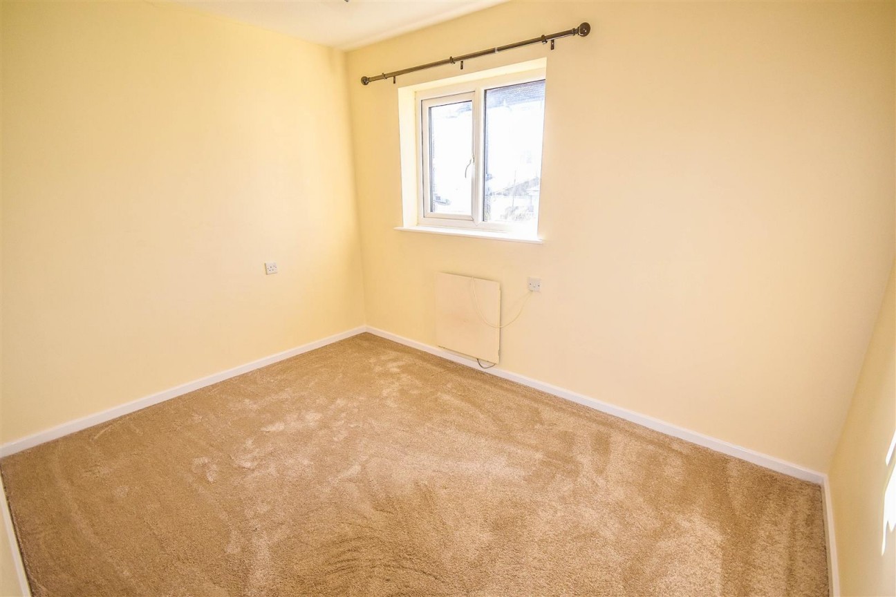 30 Reine Barnes Close, Dursley
