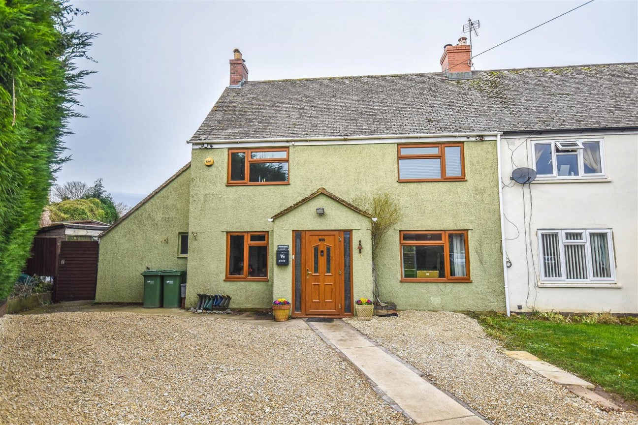 Draycott Crescent, Cam, Dursley