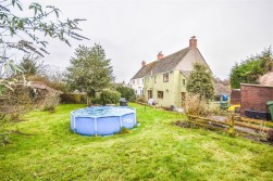 Draycott Crescent, Cam, Dursley