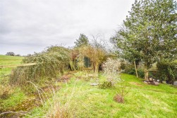 Draycott Crescent, Cam, Dursley