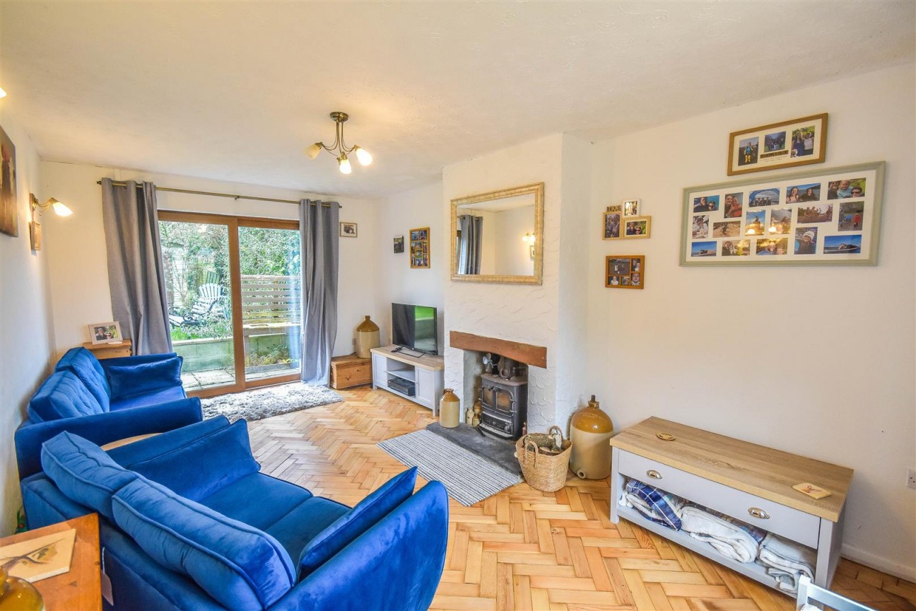 Draycott Crescent, Cam, Dursley