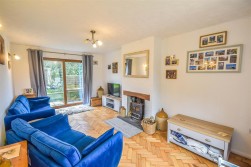Draycott Crescent, Cam, Dursley