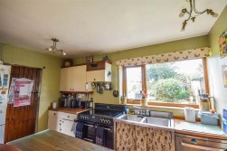 Draycott Crescent, Cam, Dursley