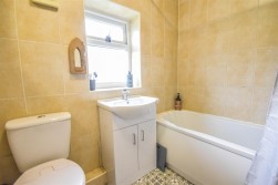 Draycott Crescent, Cam, Dursley
