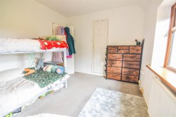 Draycott Crescent, Cam, Dursley