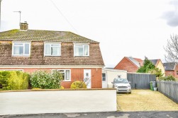 Tilsdown Close, Cam