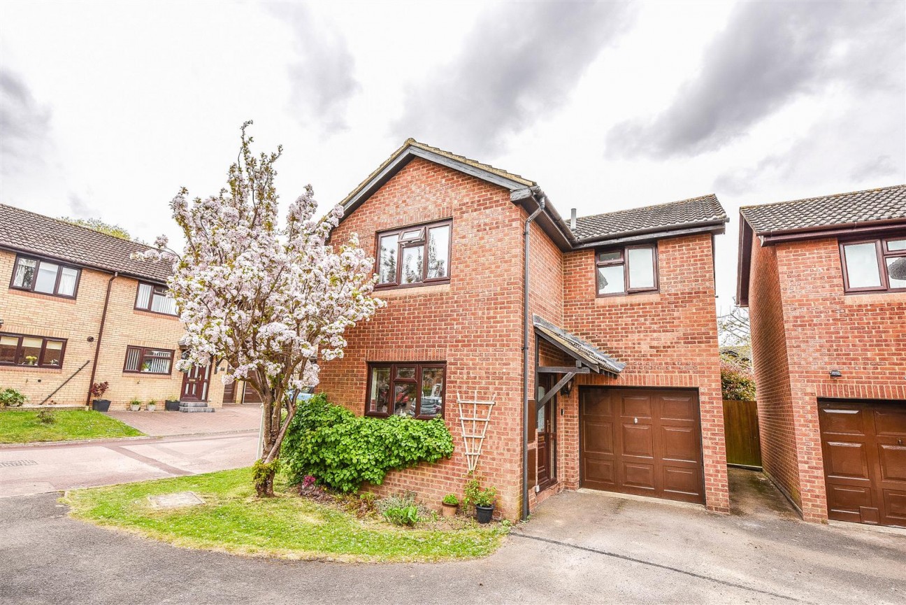Shutehay Drive, Cam