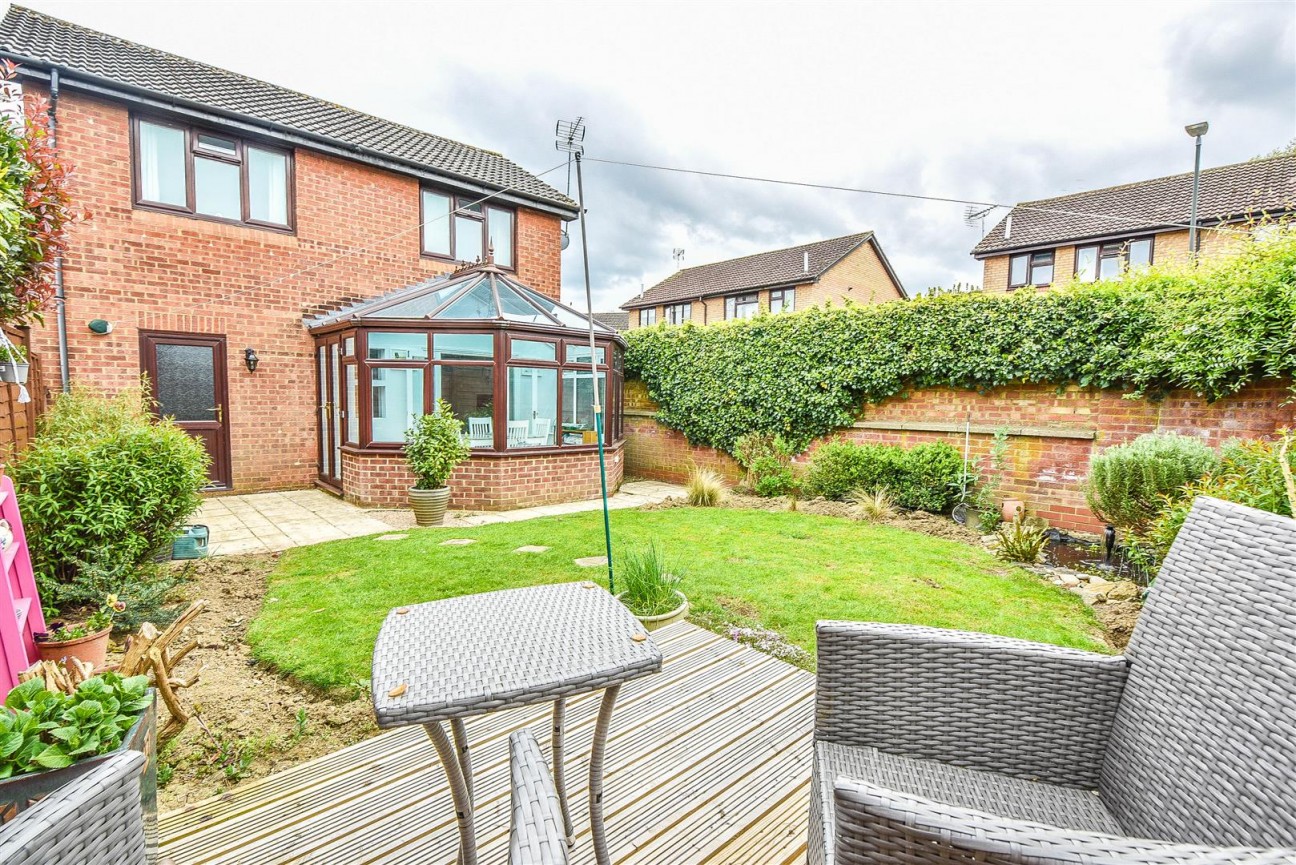 Shutehay Drive, Cam