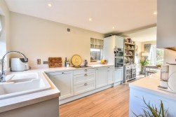Broadmere Close, Dursley