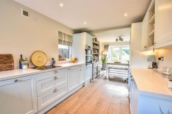 Broadmere Close, Dursley