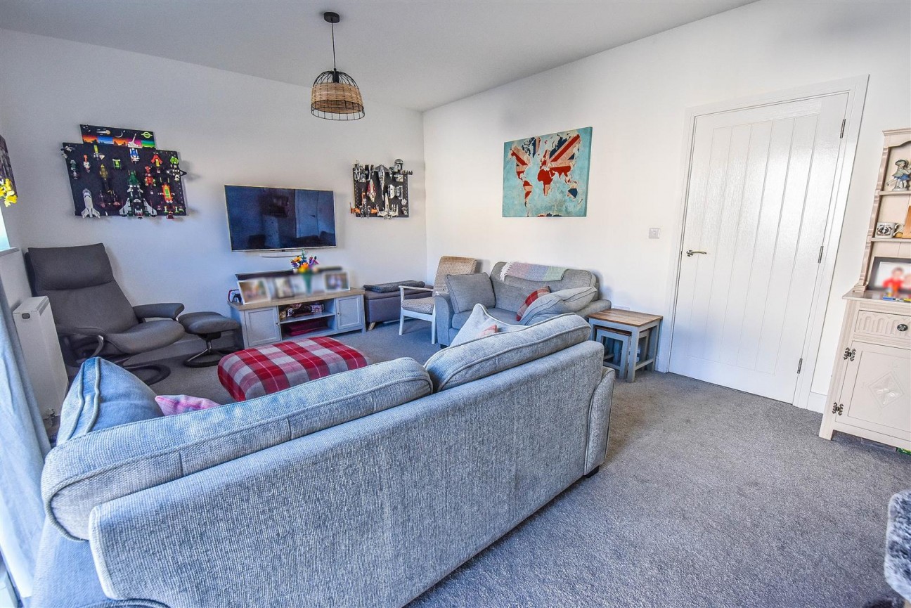 Lister Road, Dursley