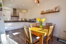 Lister Road, Dursley