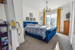 Lister Road, Dursley