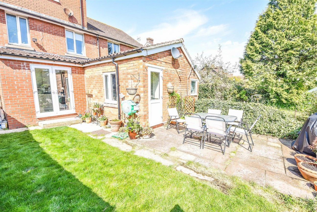 Woodfield Road, Dursley
