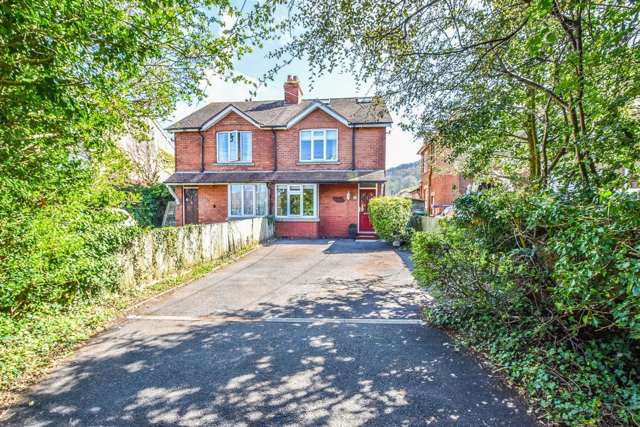 Woodfield Road, Dursley