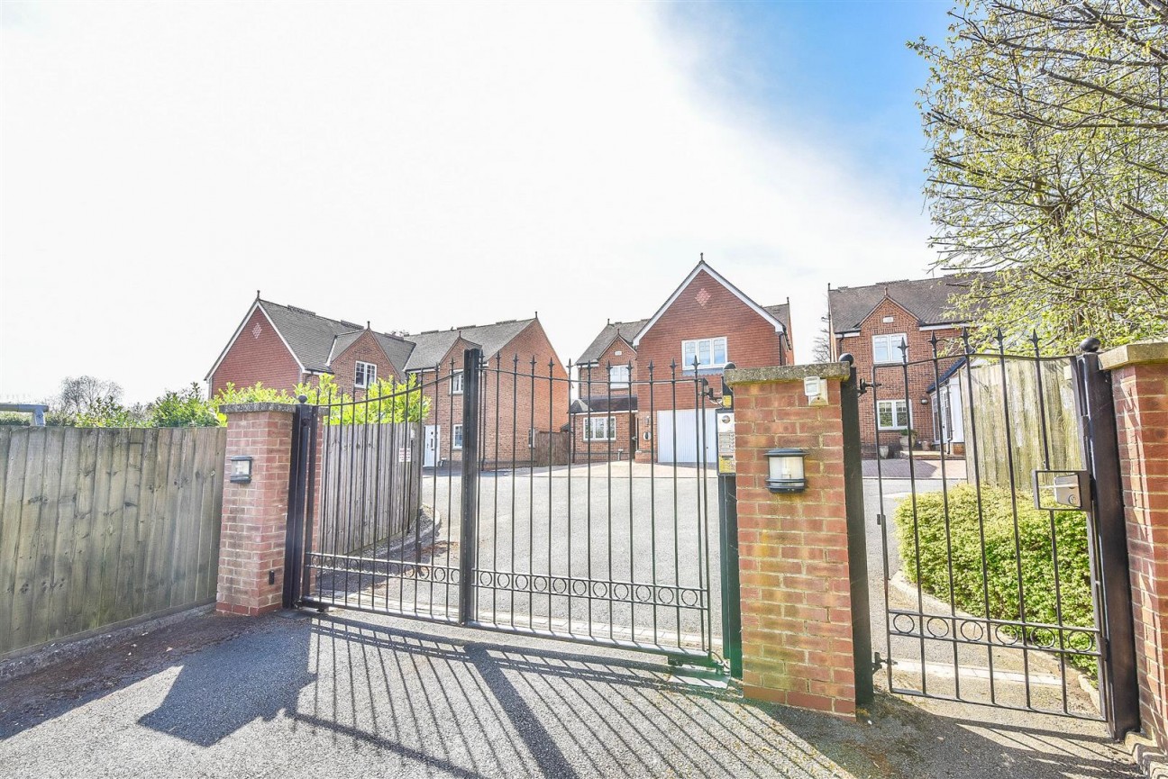 Riverside, Cam, Dursley