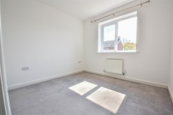 Brunel Road, Cam