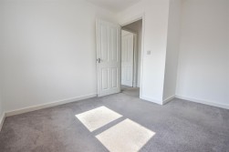 Brunel Road, Cam