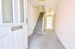 Brunel Road, Cam