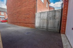 Brunel Road, Cam