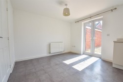 Brunel Road, Cam