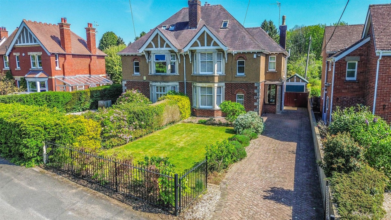 The Knapp, Dursley