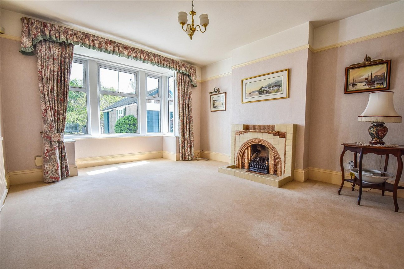 The Knapp, Dursley