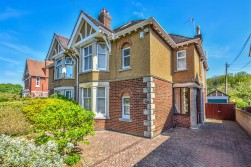 The Knapp, Dursley