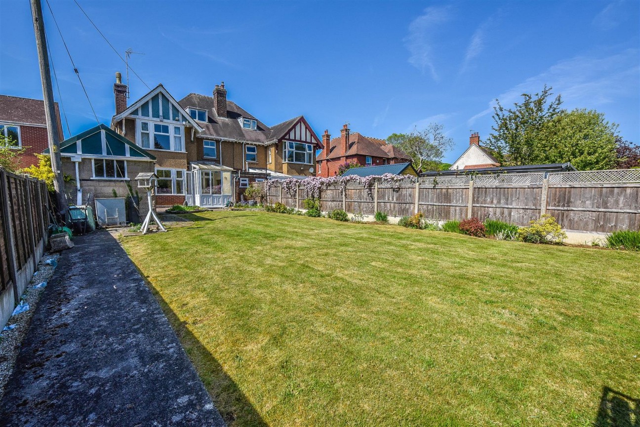 The Knapp, Dursley