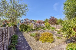 The Knapp, Dursley