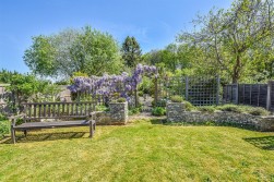 The Knapp, Dursley