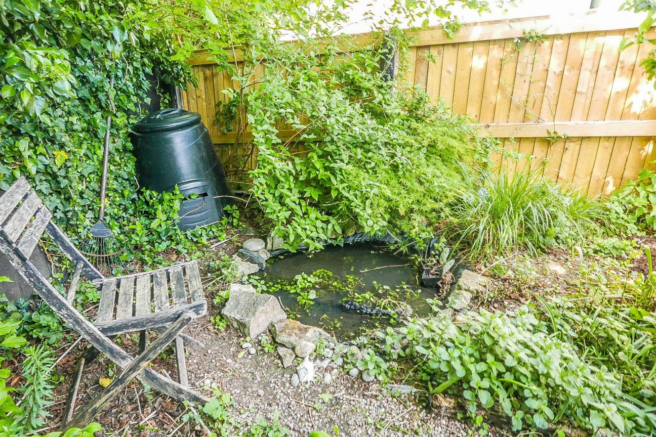 Maple Close, Dursley