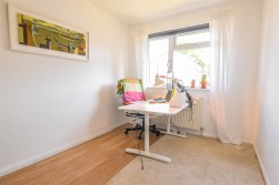 Maple Close, Dursley