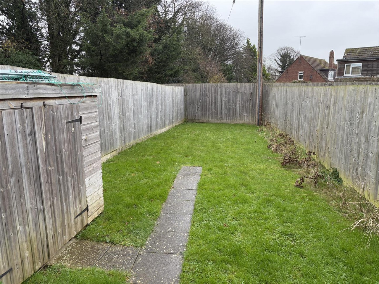Hicks Avenue, Cam