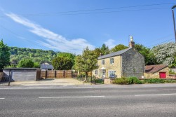 Tilsdown, Cam