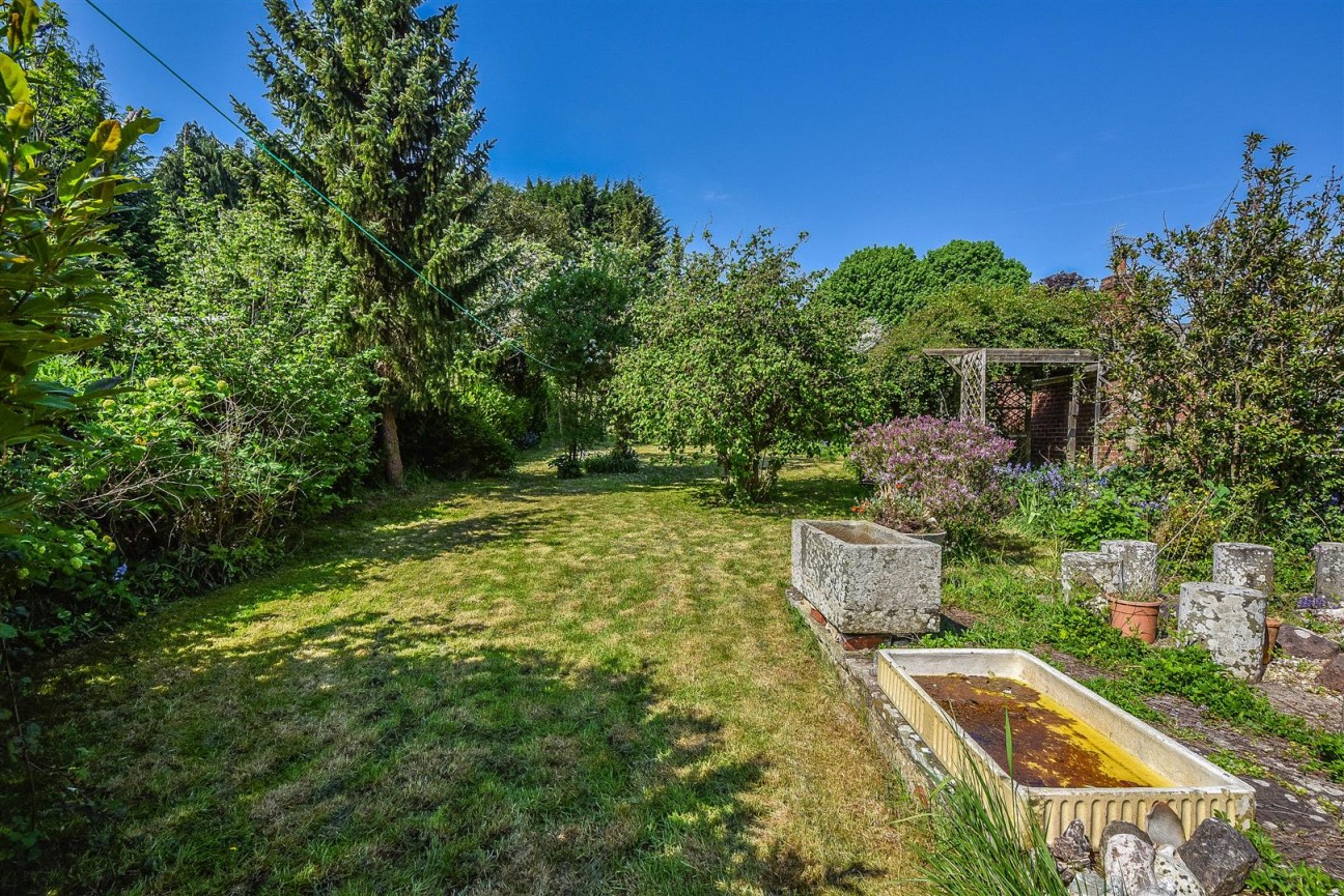 Everlands, Cam